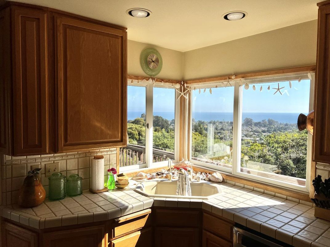 Interior, Kitchen, Recessed Lighting, Tile Countertops, Water