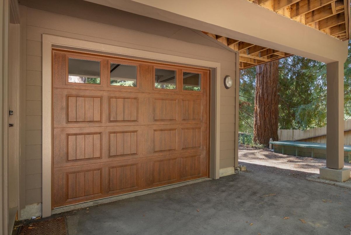 Detached Garage, Exterior