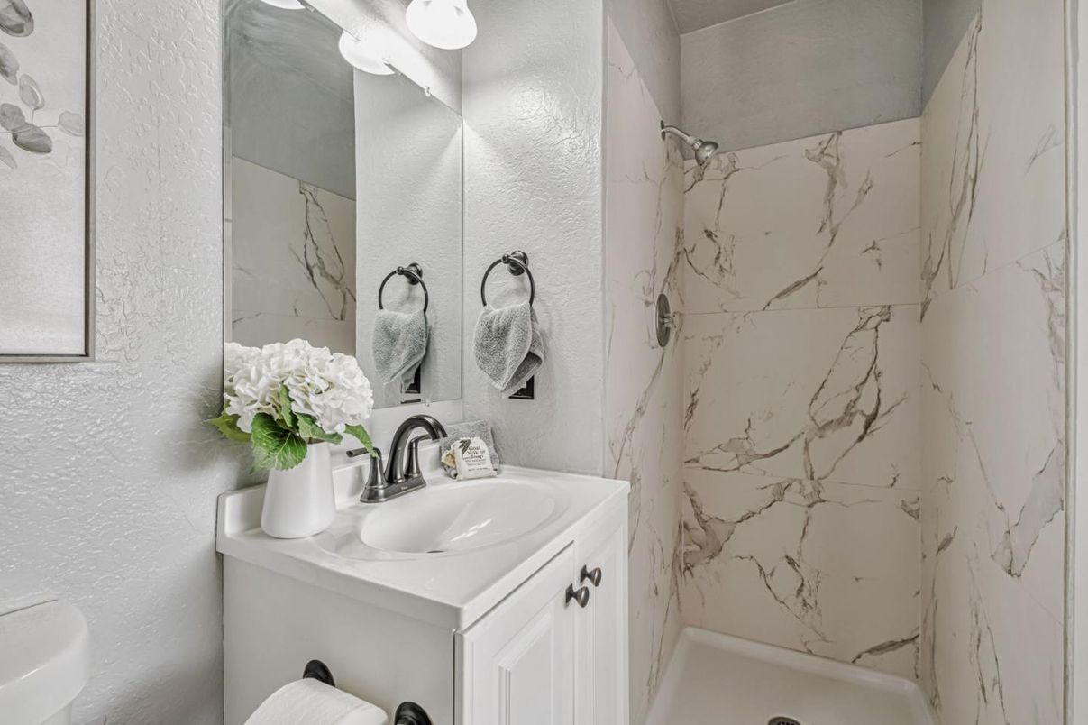 Bathroom, Interior, Marble Walls