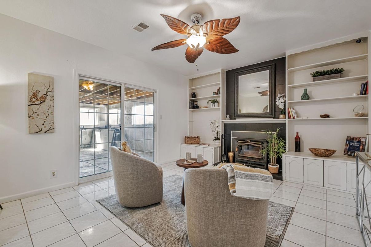 Fireplace, Interior, Living room