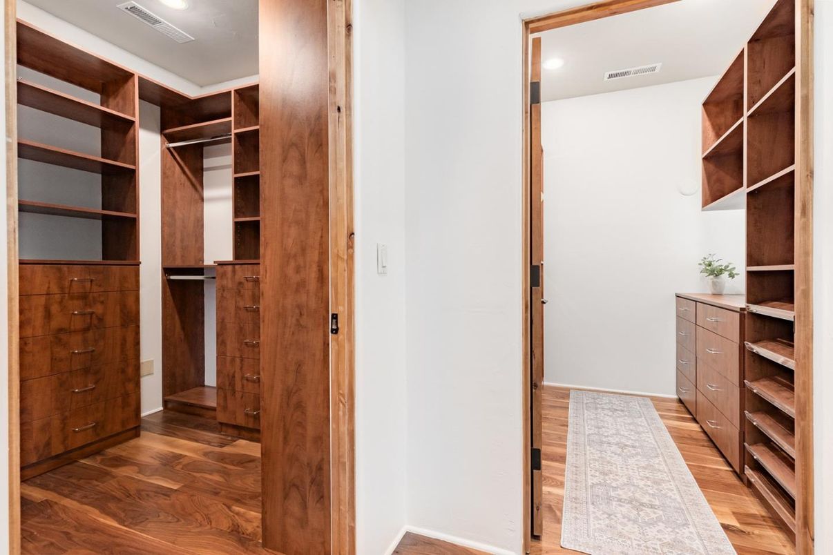 Interior, Recessed Lighting, Walk-in Closets, Wood Texture Flooring