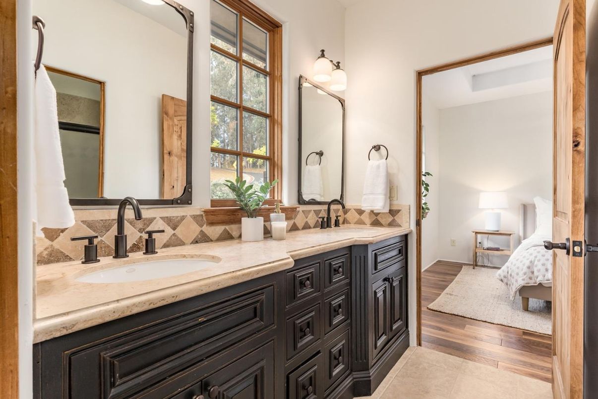 Bathroom, Bedroom, Dual Sink Vanities, Interior, Wood Texture Flooring