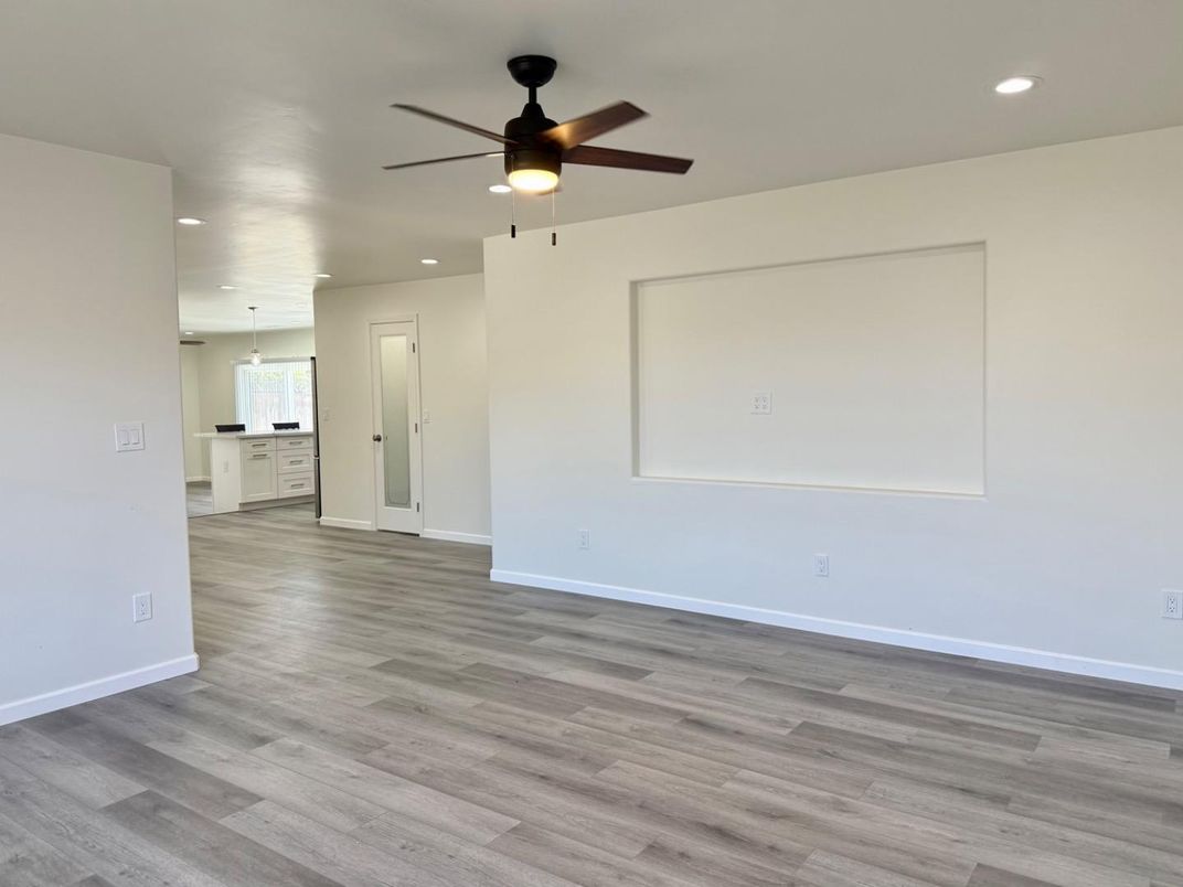 Empty room, Interior, Recessed Lighting, Wood Texture Flooring
