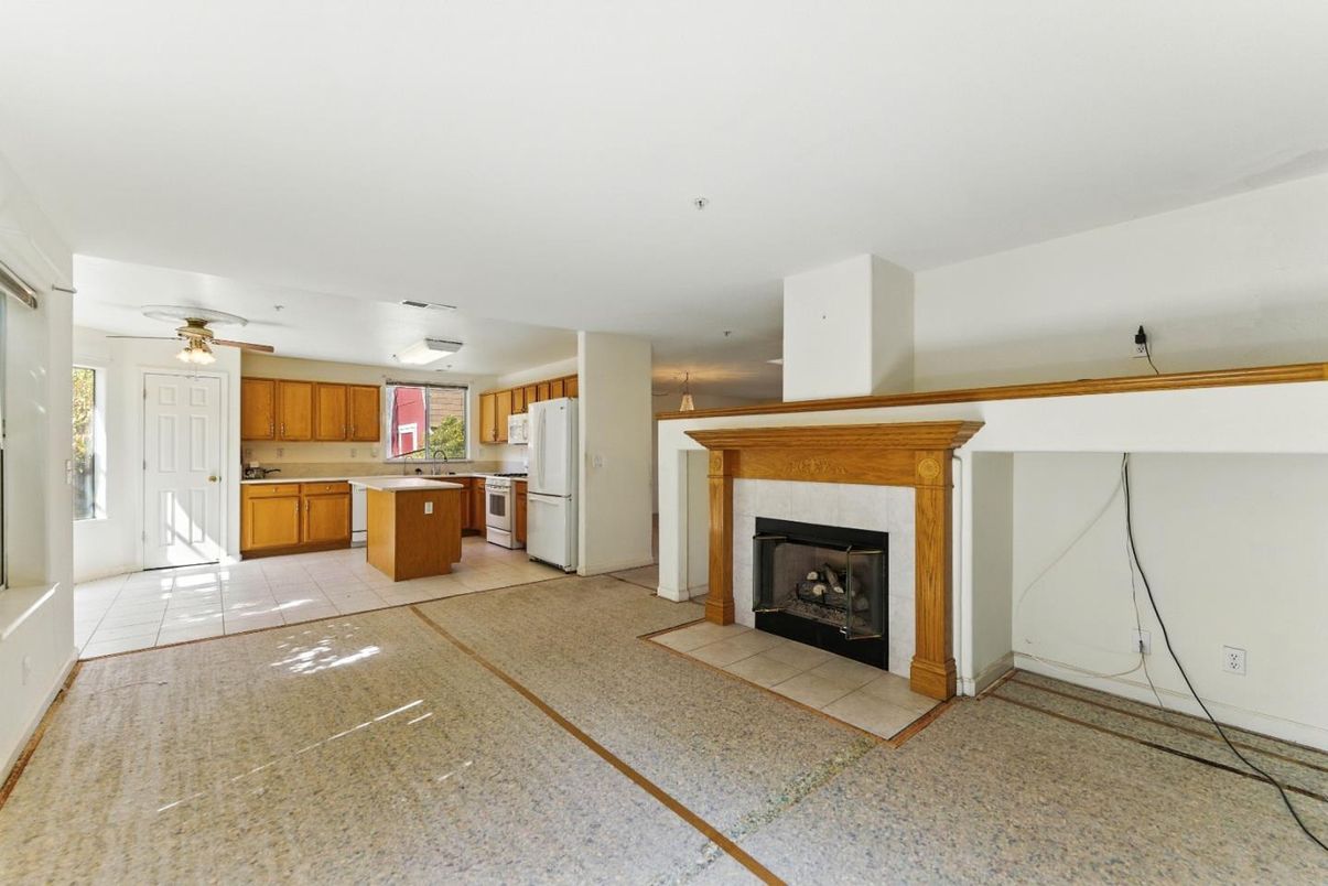 Fireplace, Interior, Kitchen