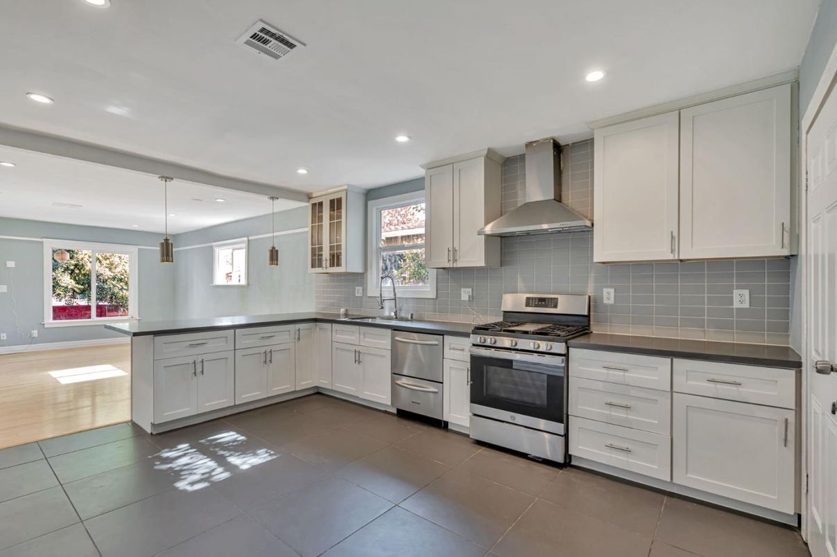 Interior, Kitchen, Pendant Lights, Recessed Lighting, Stainless Steel Appliances