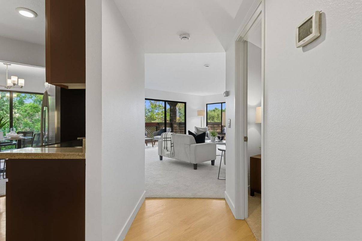Dining room, Interior, Kitchen, Pendant Lights, Recessed Lighting, Wood Texture Flooring