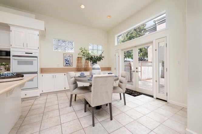 Dining room, Interior, Kitchen, Recessed Lighting