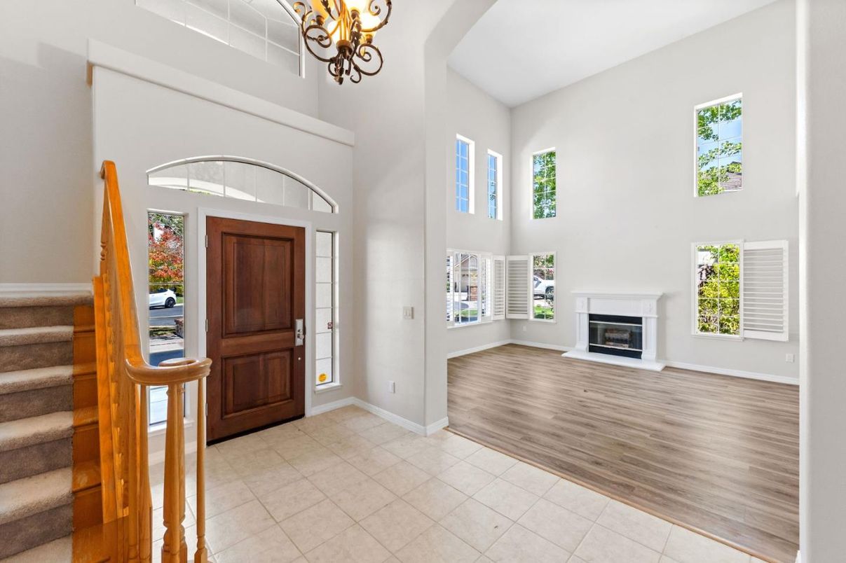 Chandelier, Fireplace, Interior, Wood Texture Flooring
