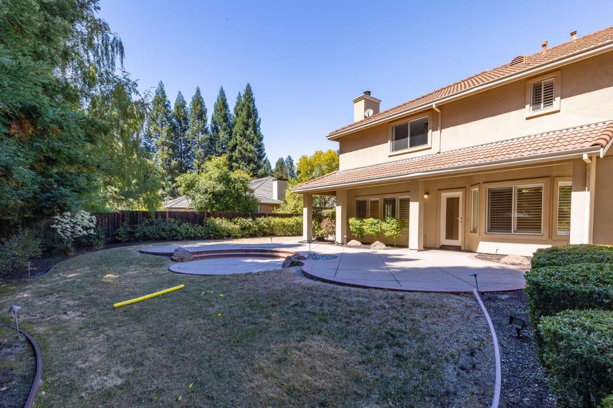 Backyard, Exterior, Pool