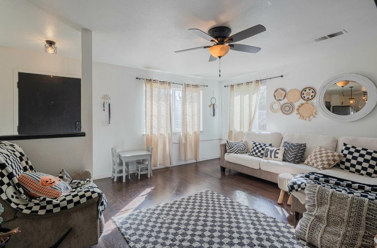 Dining room, Interior, Living room, Wood Texture Flooring