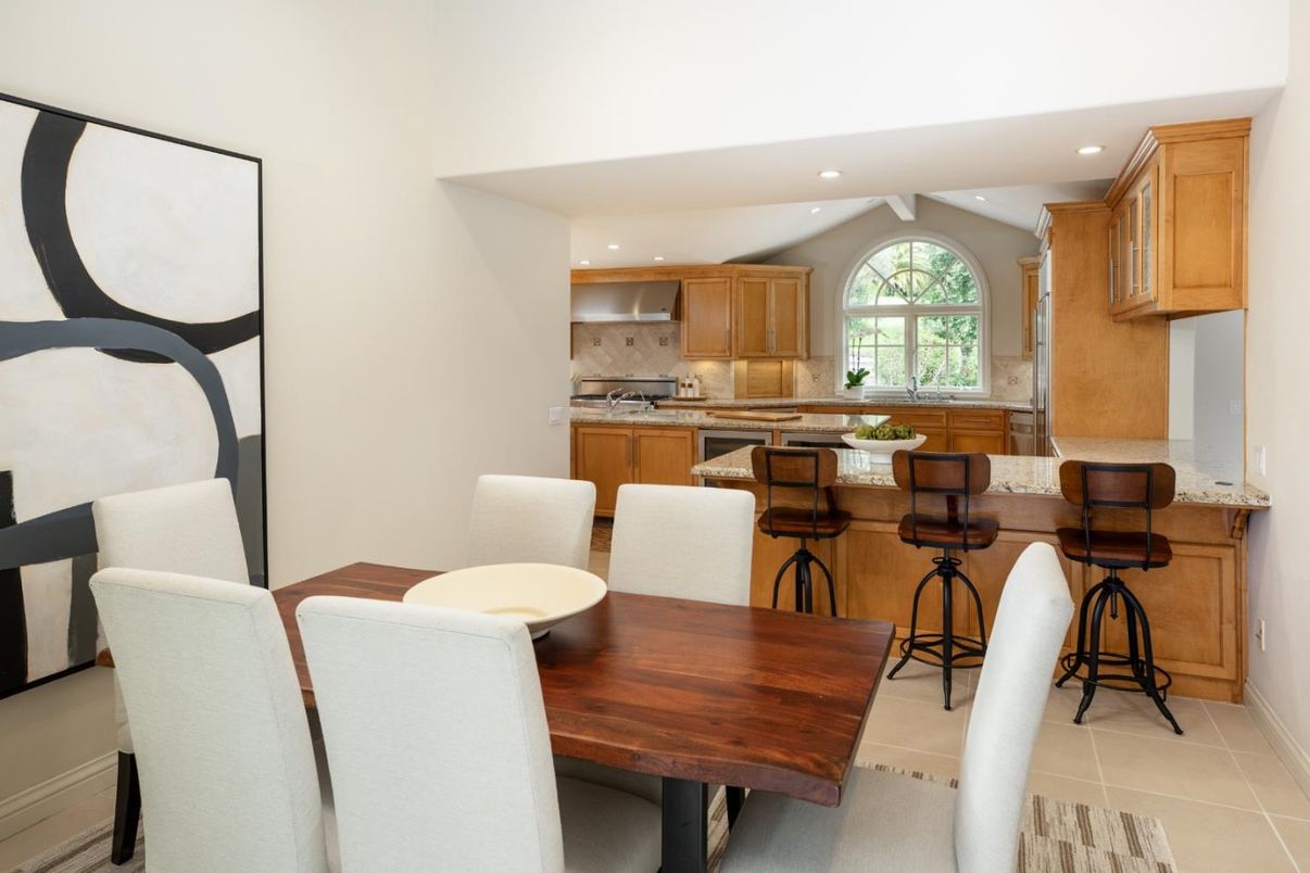 Dining room, Interior, Kitchen, Recessed Lighting