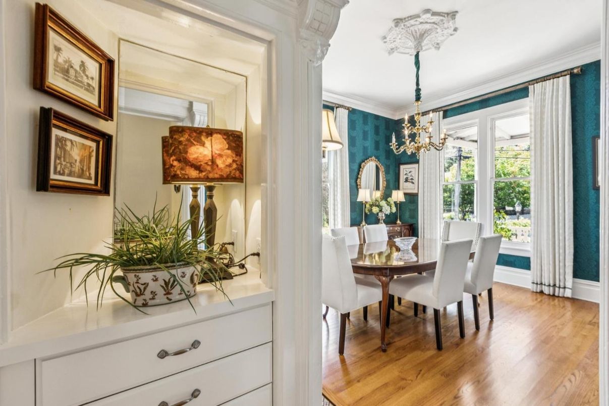 Chandelier, Dining room, Interior, Wood Texture Flooring