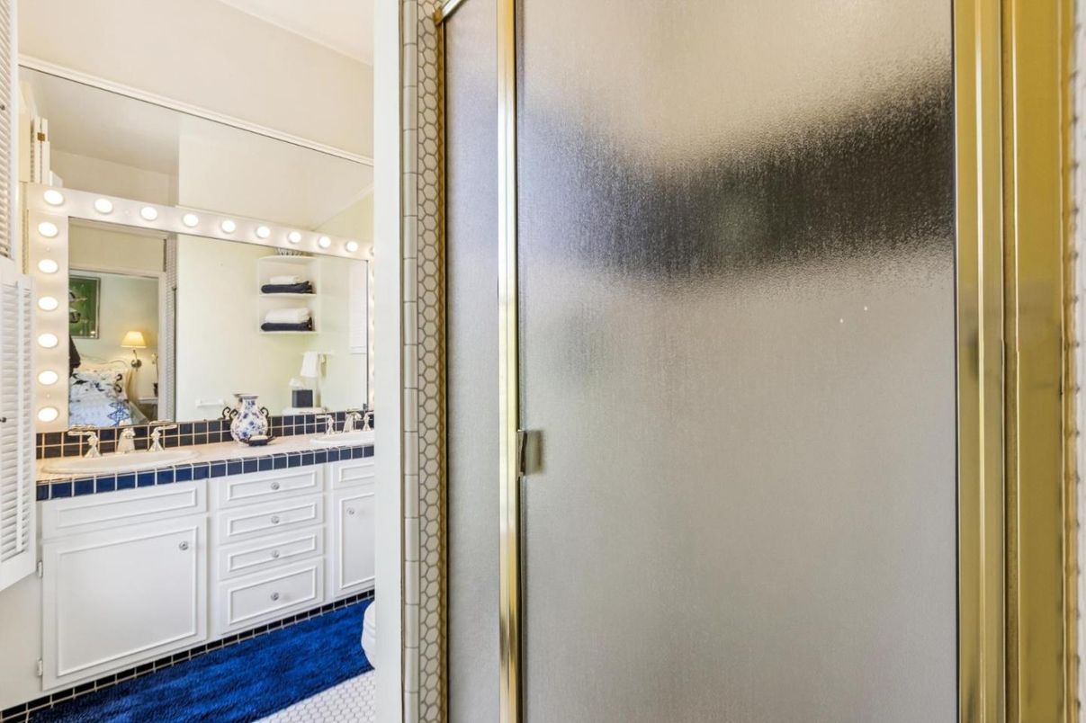 Bathroom, Interior, Tile Countertops