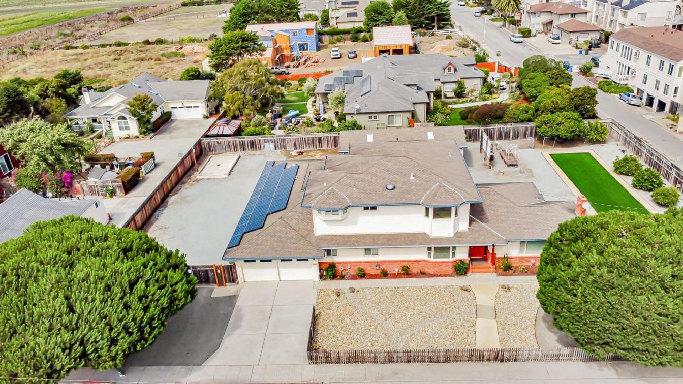 Exterior, Drone