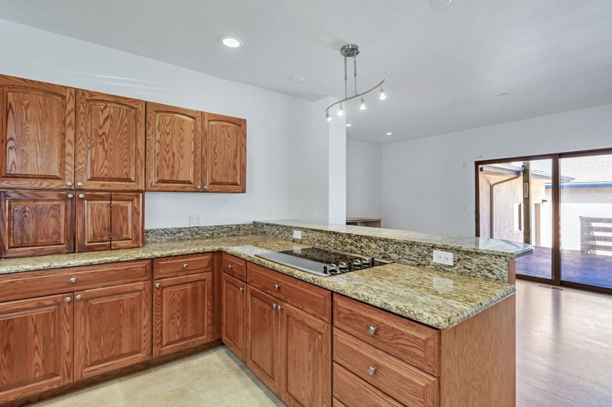 Interior, Pendant Lights, Recessed Lighting, Wood Texture Flooring