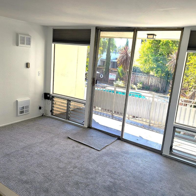 Empty room, Interior, Sun Room