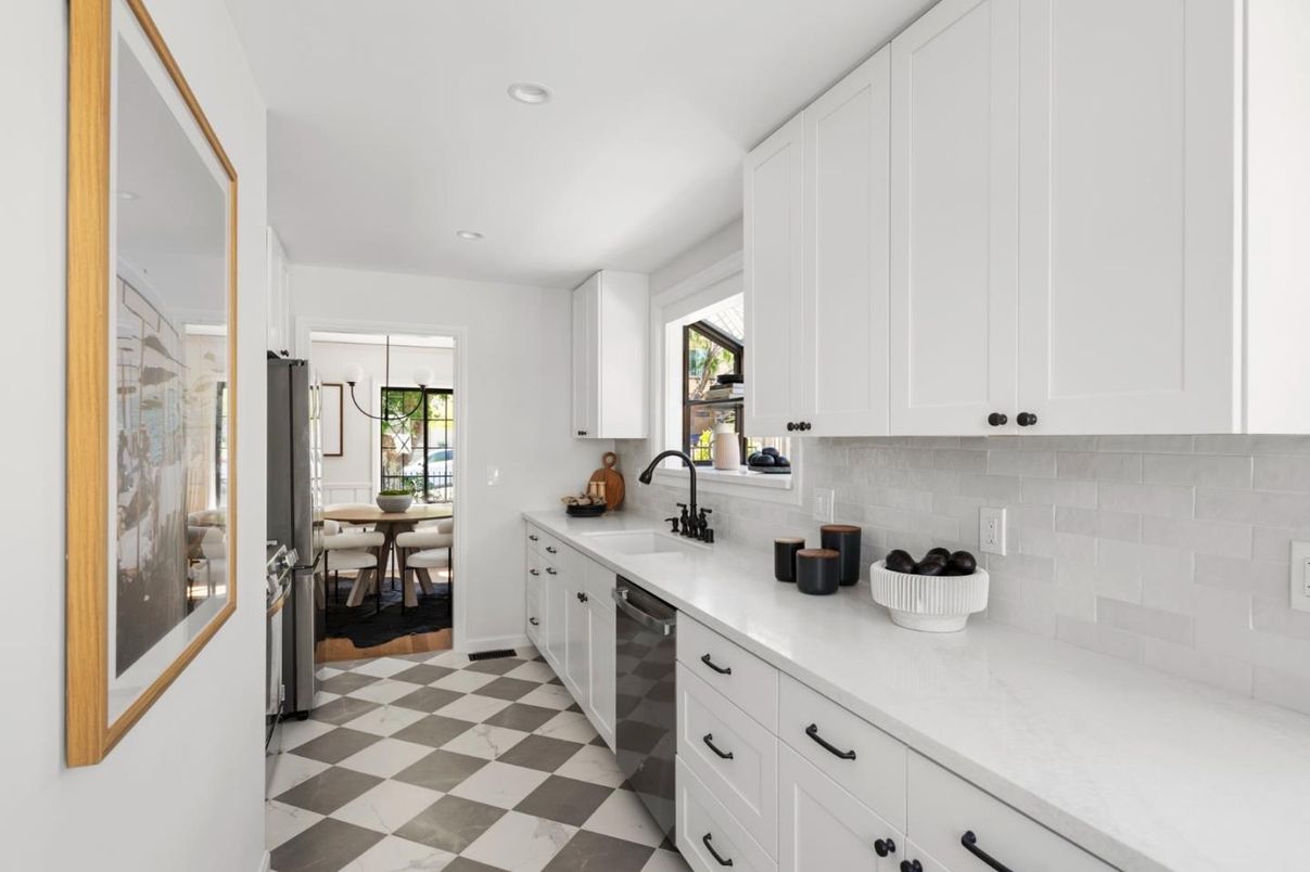 Dining room, Interior, Kitchen, Recessed Lighting