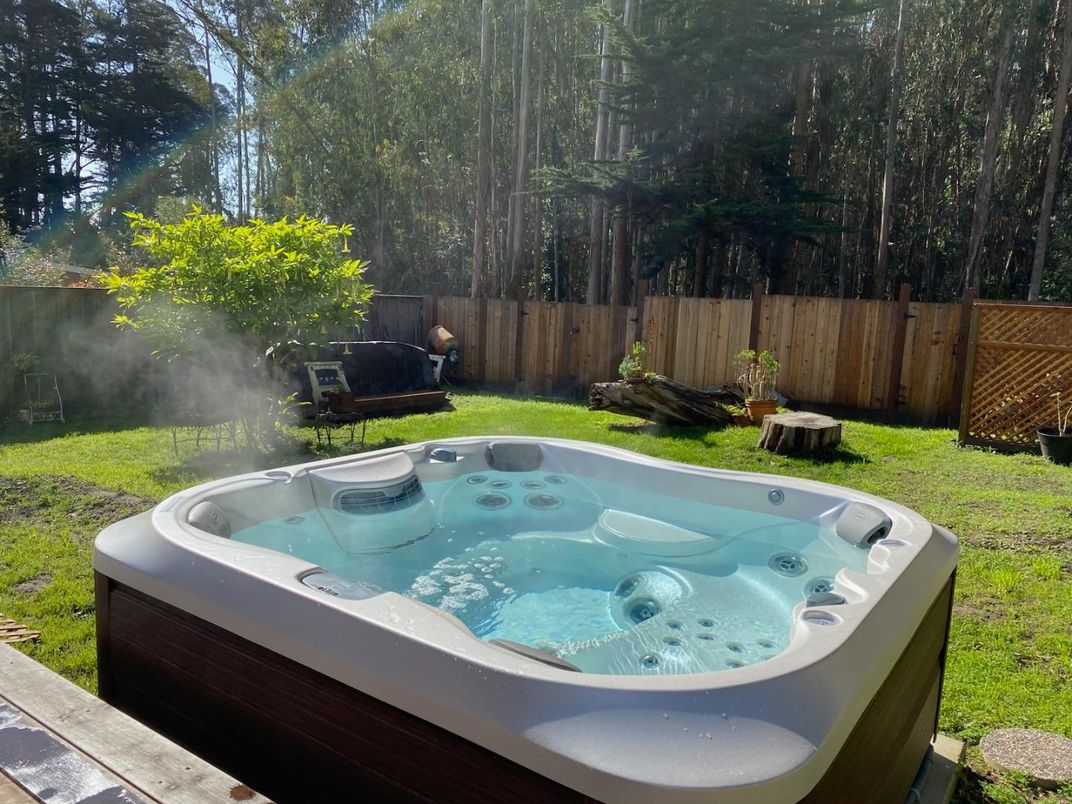 Exterior, Hot Tub
