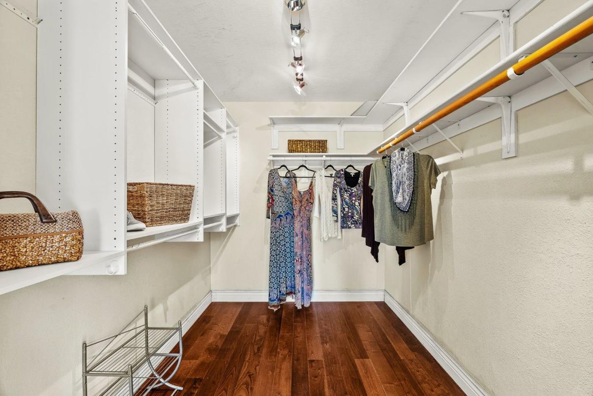 Interior, Walk-in Closets, Wood Texture Flooring