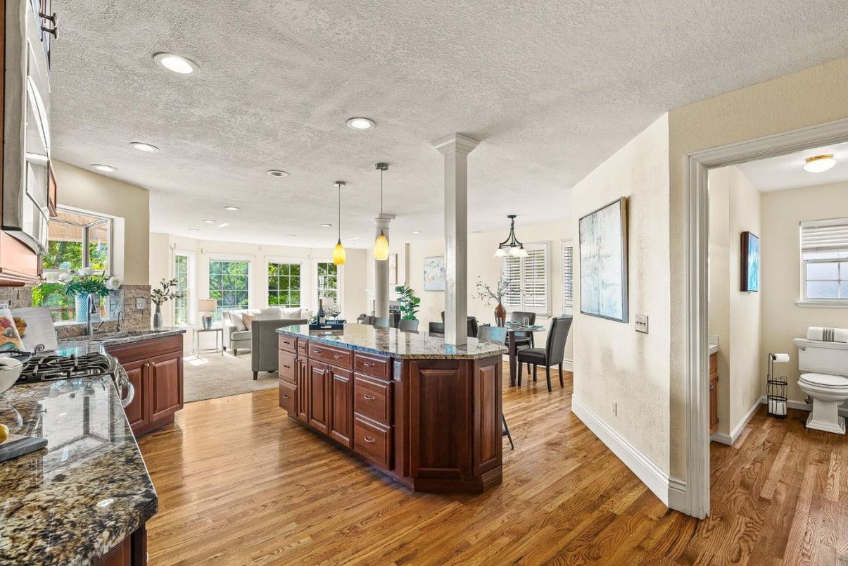Dining room, Interior, Kitchen, Pendant Lights, Recessed Lighting, Wood Texture Flooring