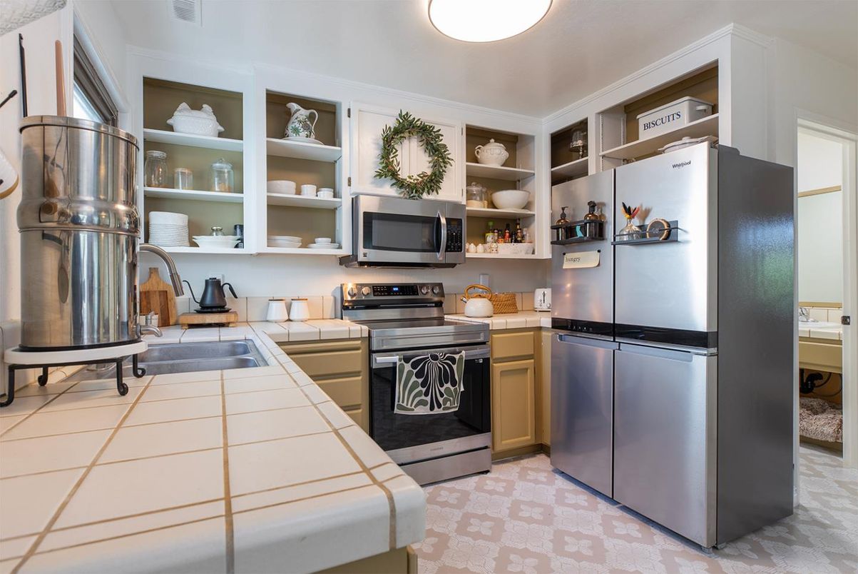 Interior, Kitchen, Tile Countertops