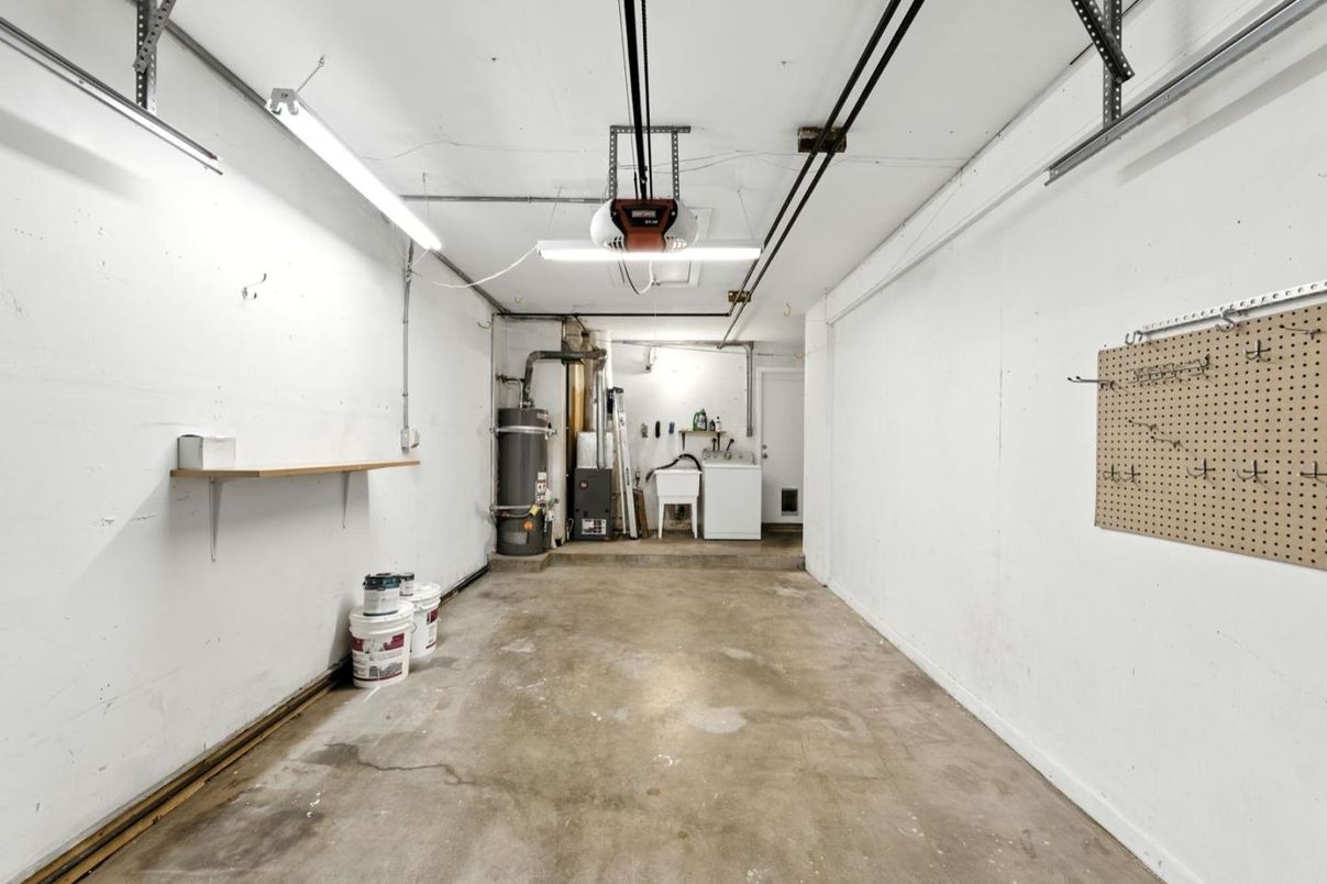 Garage, Interior