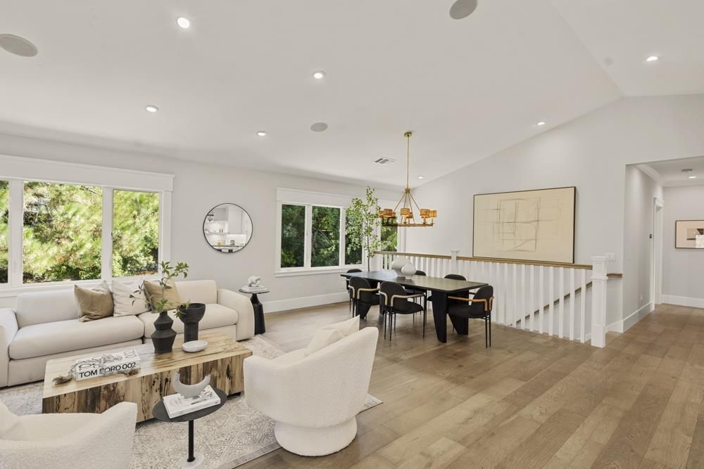 Chandelier, Dining room, Interior, Living room, Pendant Lights, Recessed Lighting, Wood Texture Flooring