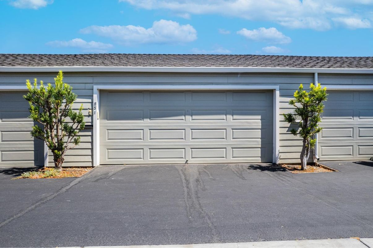 Detached Garage, Exterior