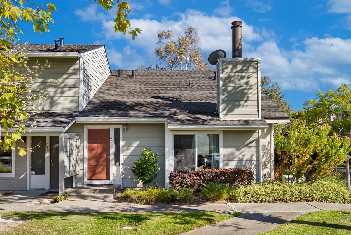 Exterior, Facade, Cape Cod