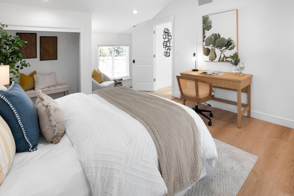 Bedroom, Home Office, Interior, Recessed Lighting, Wood Texture Flooring
