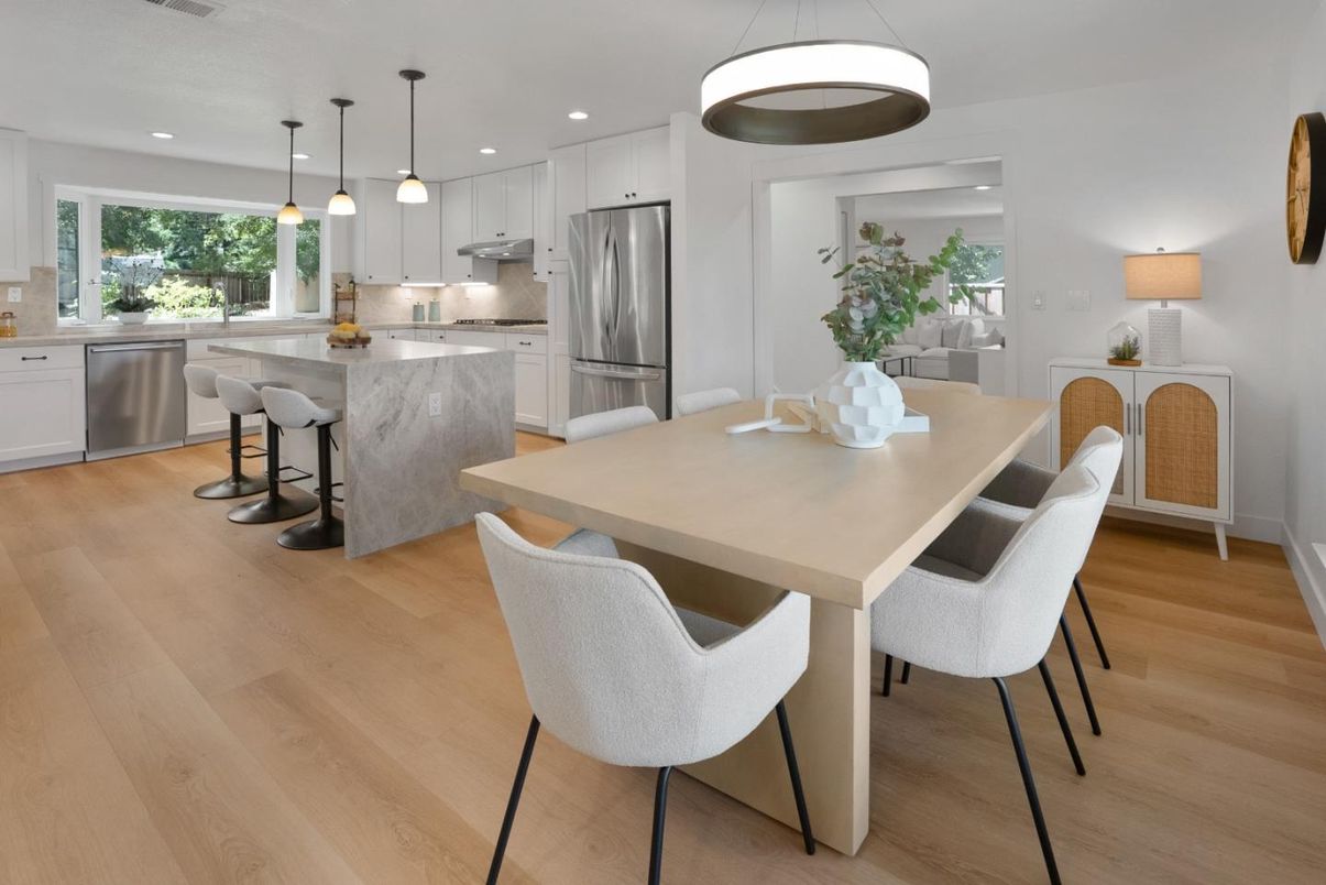 Dining room, Interior, Kitchen, Pendant Lights, Recessed Lighting, Stainless Steel Appliances, Wood Texture Flooring