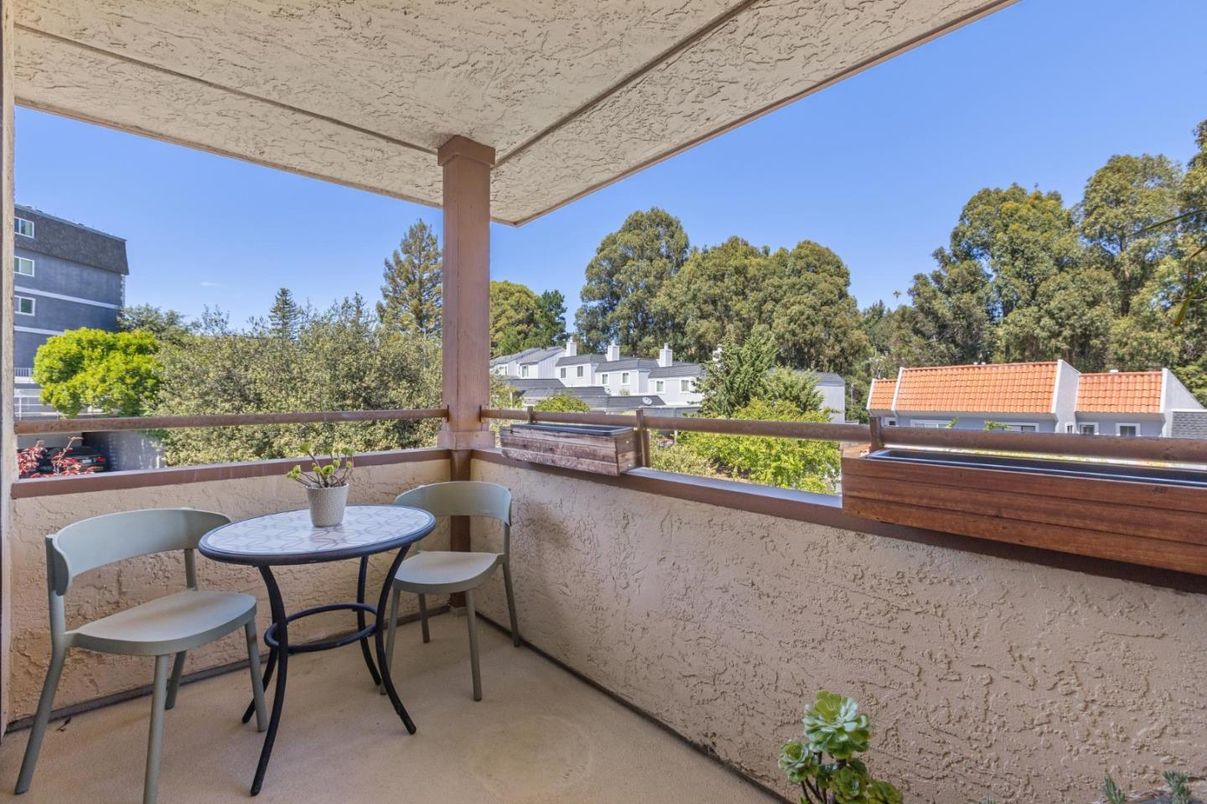 Exterior, Outdoor Kitchen
