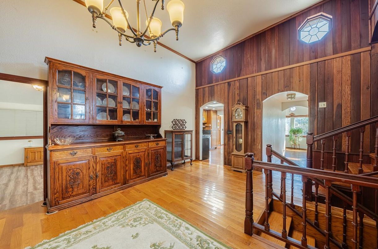 Chandelier, Interior, Wood Texture Flooring, Wooden Walls