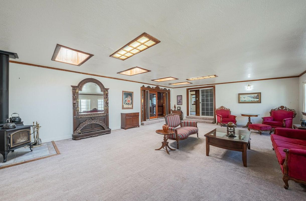 Fireplace, Interior, Living room, Recessed Lighting