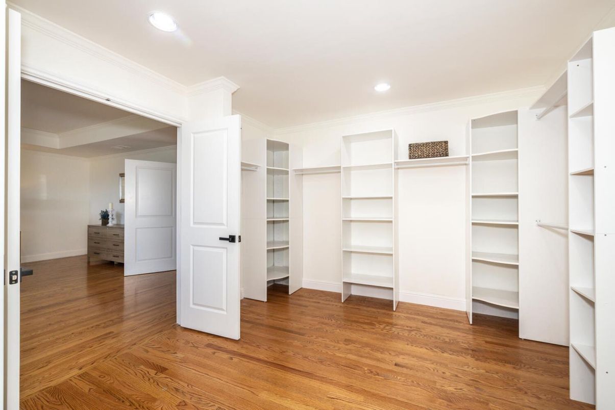 Interior, Recessed Lighting, Walk-in Closets, Wood Texture Flooring