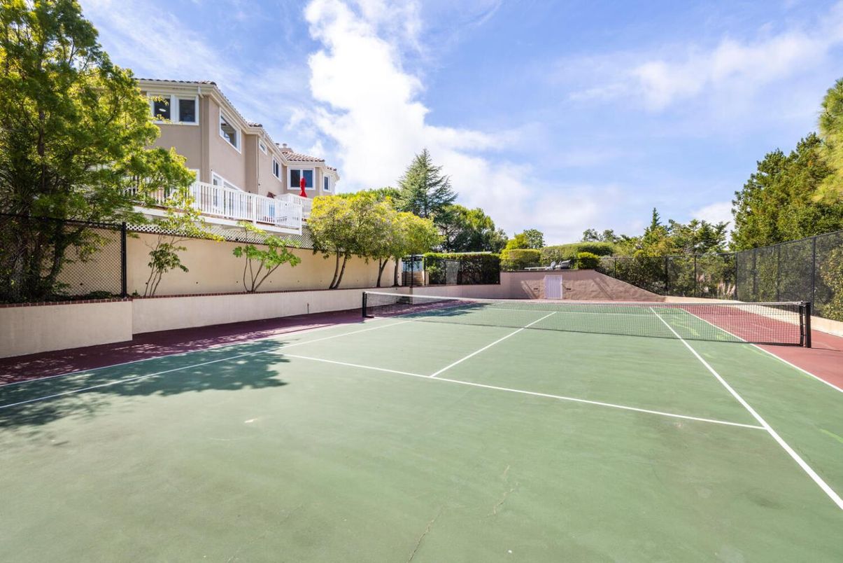 Exterior, Tennis Courts