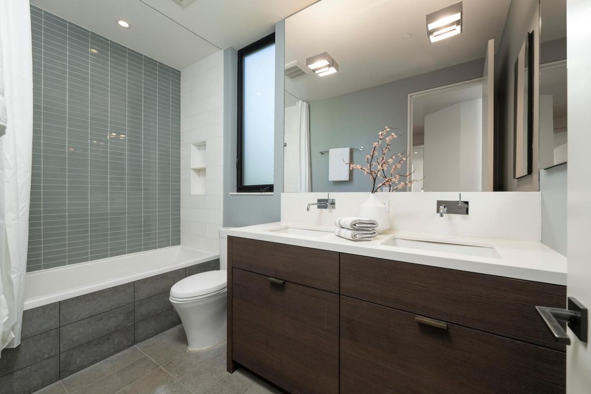Bathroom, Interior, Recessed Lighting