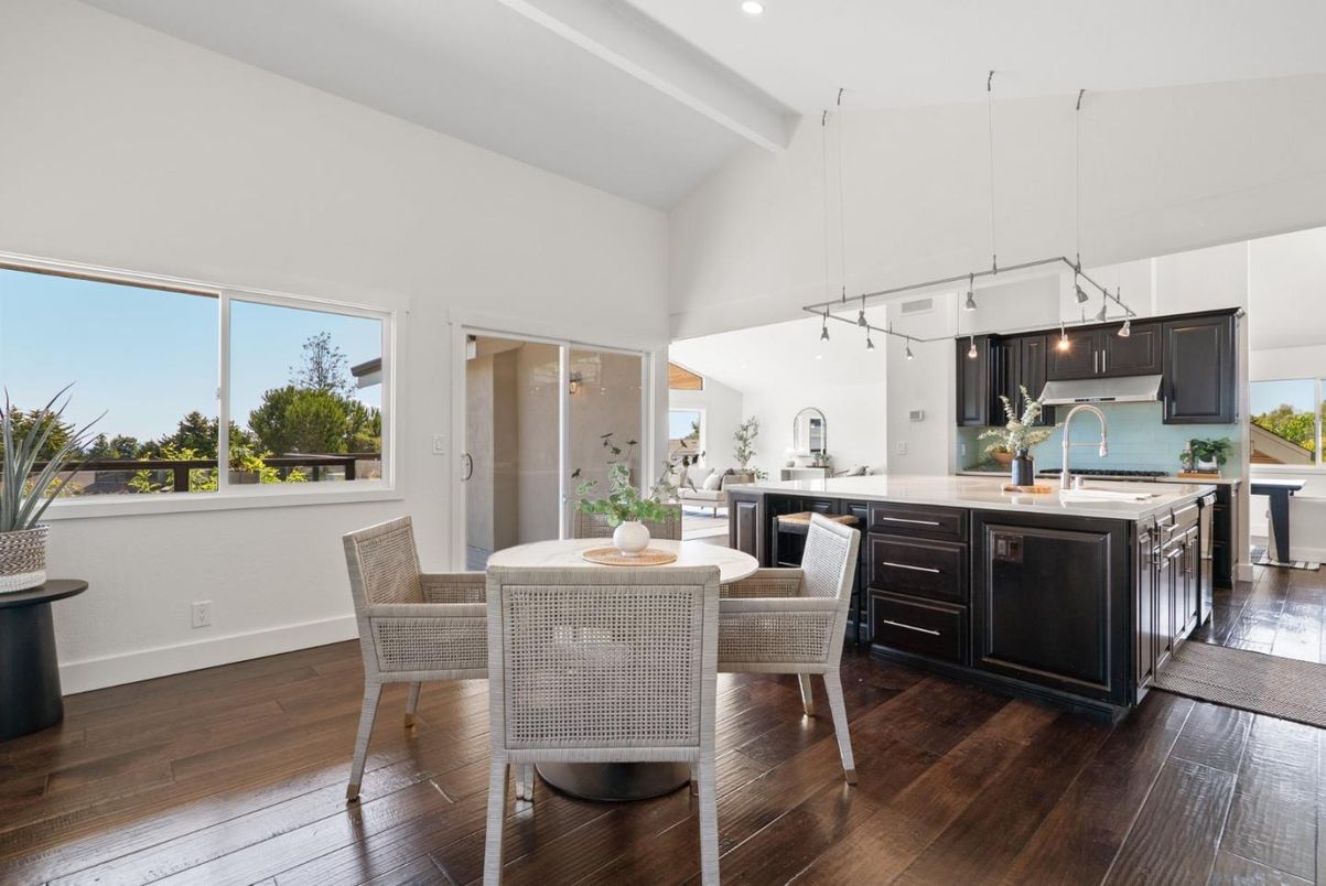 Dining room, Interior, Kitchen, Pendant Lights, Recessed Lighting, Wood Texture Flooring