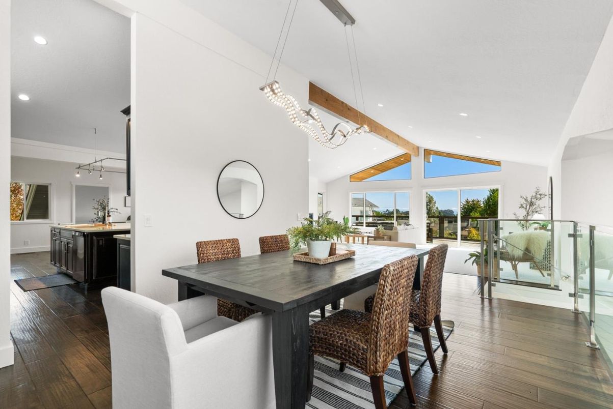 Chandelier, Dining room, Interior, Pendant Lights, Recessed Lighting, Wood Texture Flooring