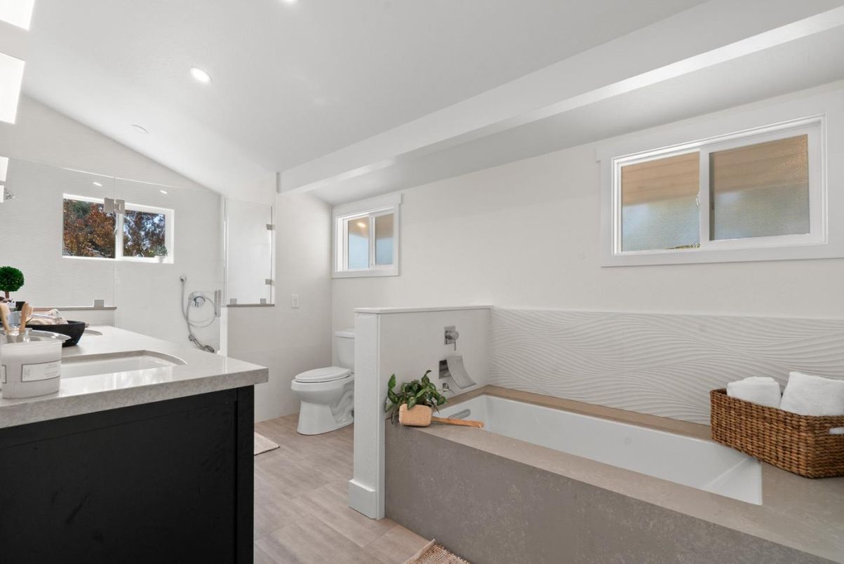 Bathroom, Interior, Recessed Lighting, Wood Texture Flooring