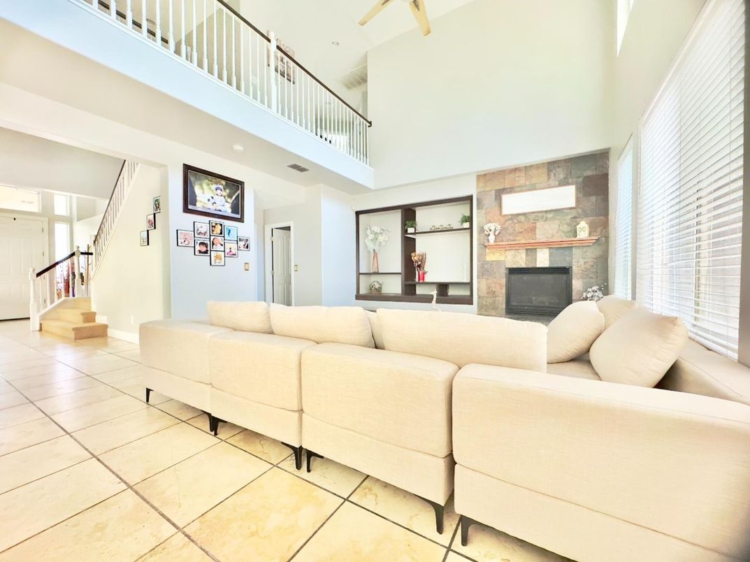 Fireplace, Interior, Living room