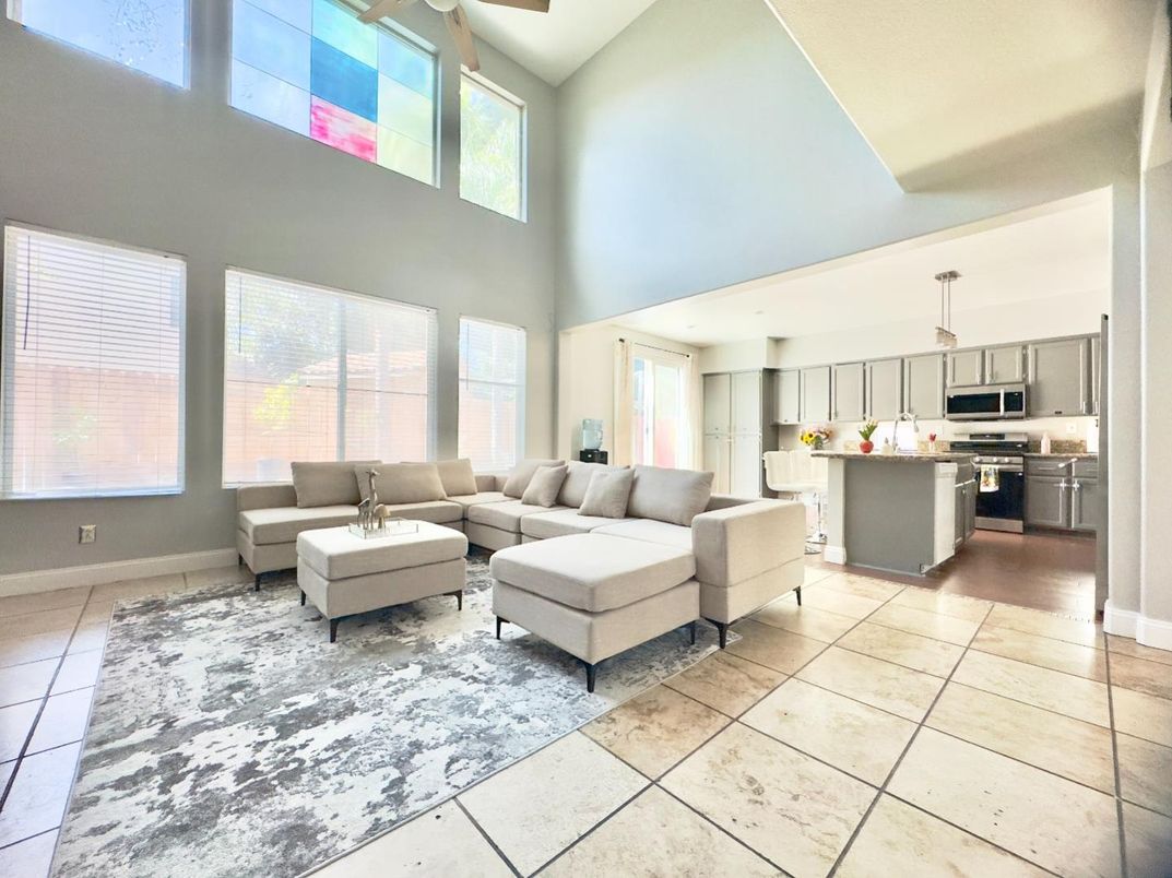 Interior, Kitchen, Living room, Pendant Lights, Stainless Steel Appliances