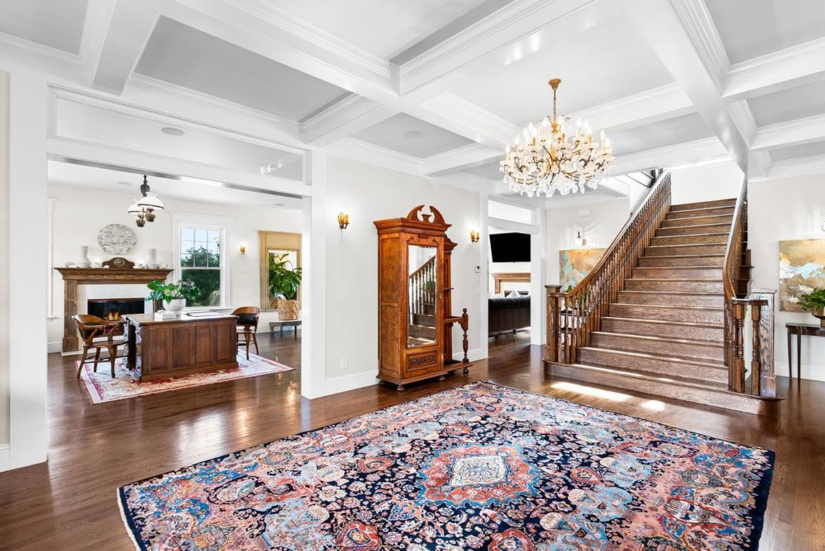 Chandelier, Dining room, Fireplace, Interior, Recessed Lighting, Wood Texture Flooring