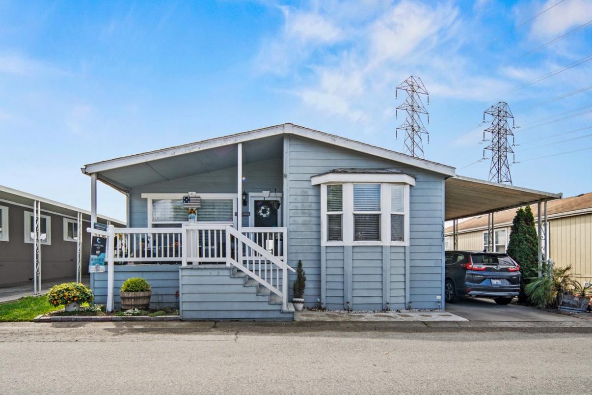 Exterior, Facade, American Craftsman