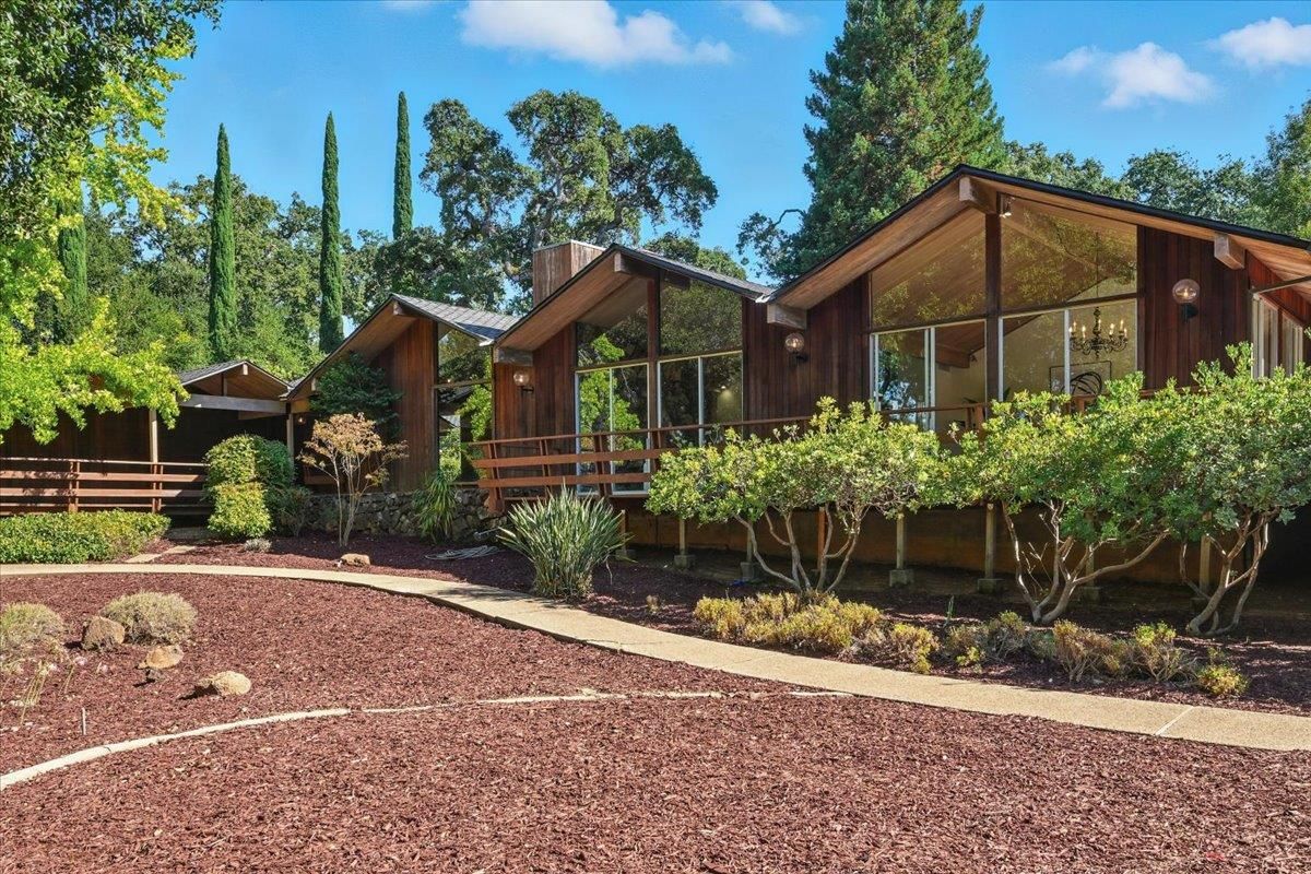 Backyard, Exterior, Facade, Log Home
