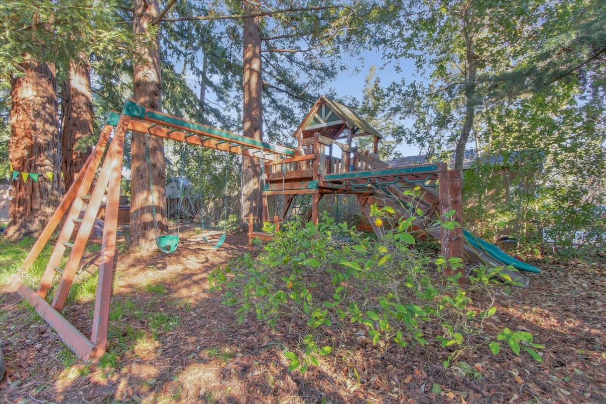 Backyard, Exterior, Playground