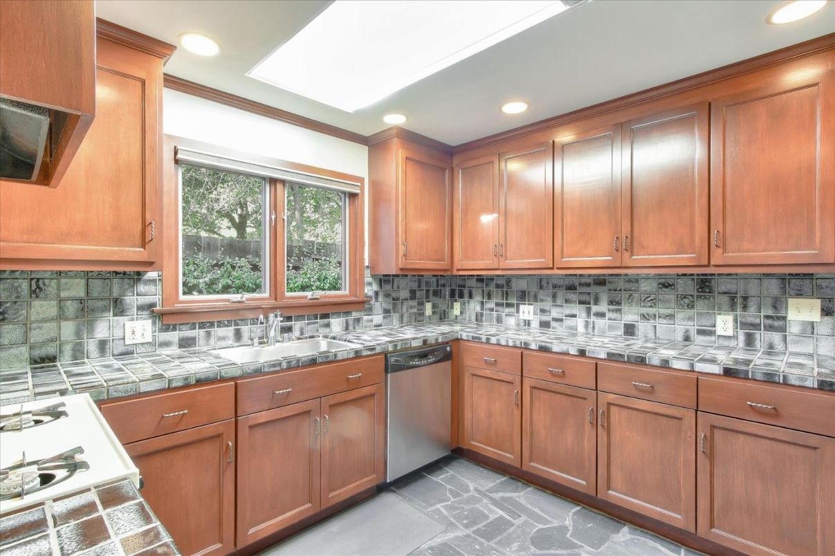 Interior, Kitchen, Recessed Lighting, Tile Countertops