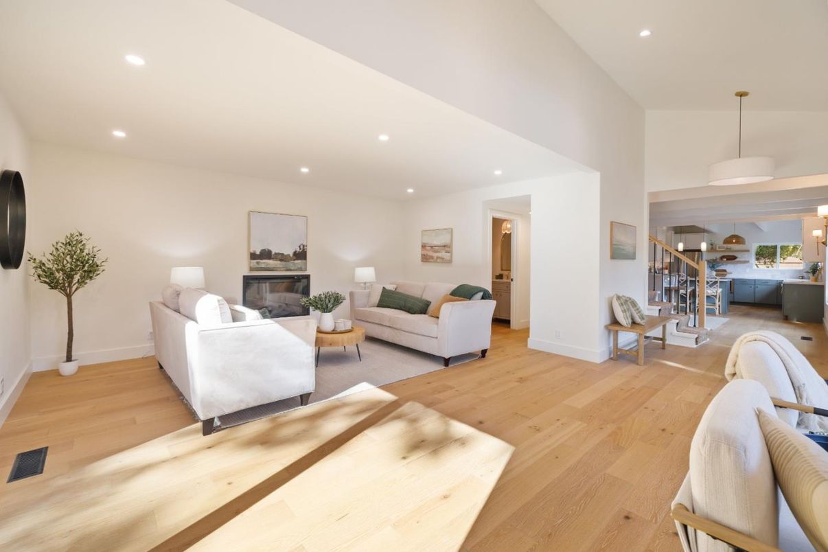 Fireplace, Interior, Living room, Pendant Lights, Recessed Lighting, Wood Texture Flooring