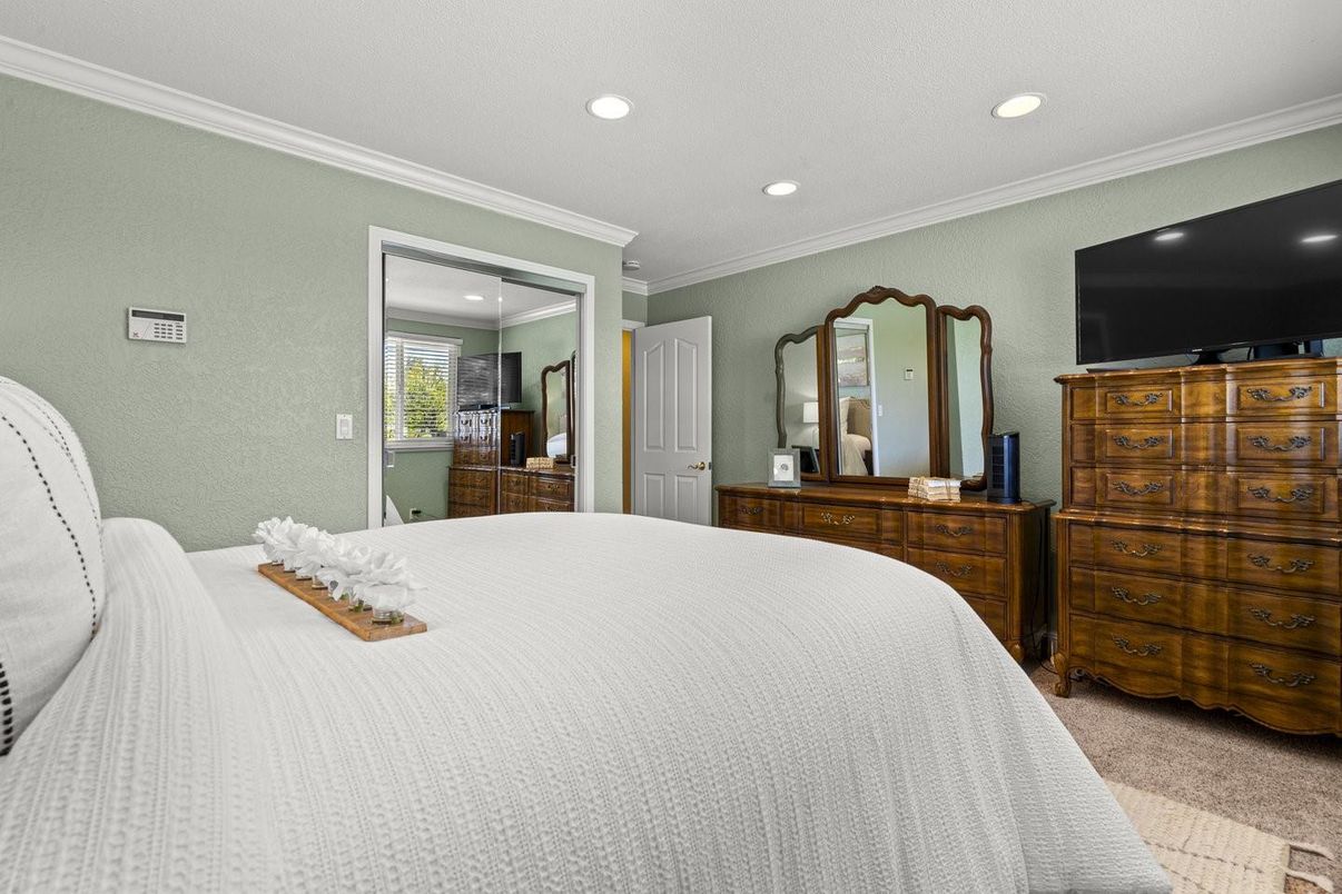 Bedroom, Interior, Recessed Lighting