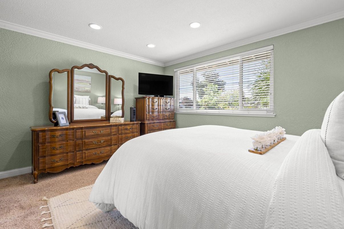 Bedroom, Interior, Recessed Lighting